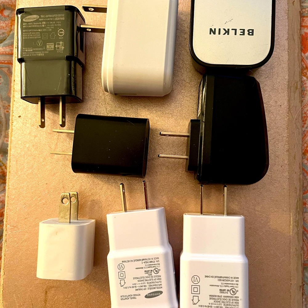 Set of 8 AC/USB adapters